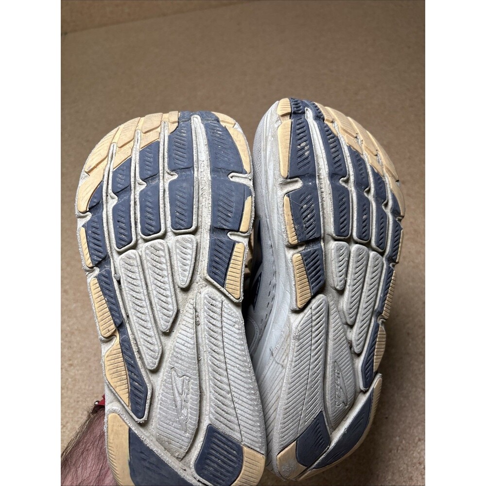 Altra - Via Olympus - Light Gray (AL0A82CR224) - 9 Women Road Running - Picture 10 of 10